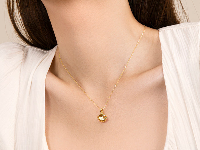 24K Gold Pendant Ginkgo leaf 0.2-0.26g A048975