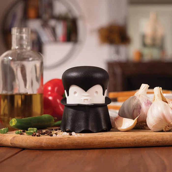 Ototo Gracula Garlic - lifestyle shot