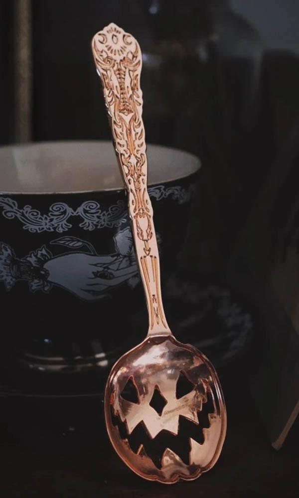 Lively Ghosts Haunted Hallows [Rose Gold] - Front View