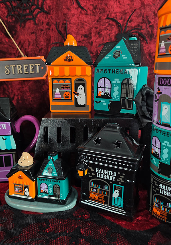 Haunted Library | OIL BURNER