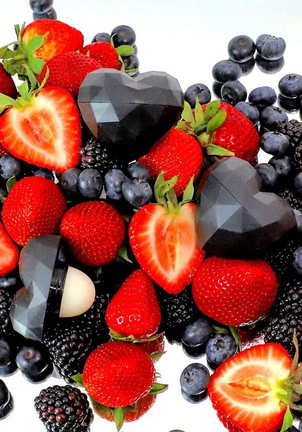 Rebels Refinery Heart [Black] - Close Up
