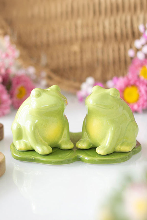 Luna Frog | SALT & PEPPER SHAKERS