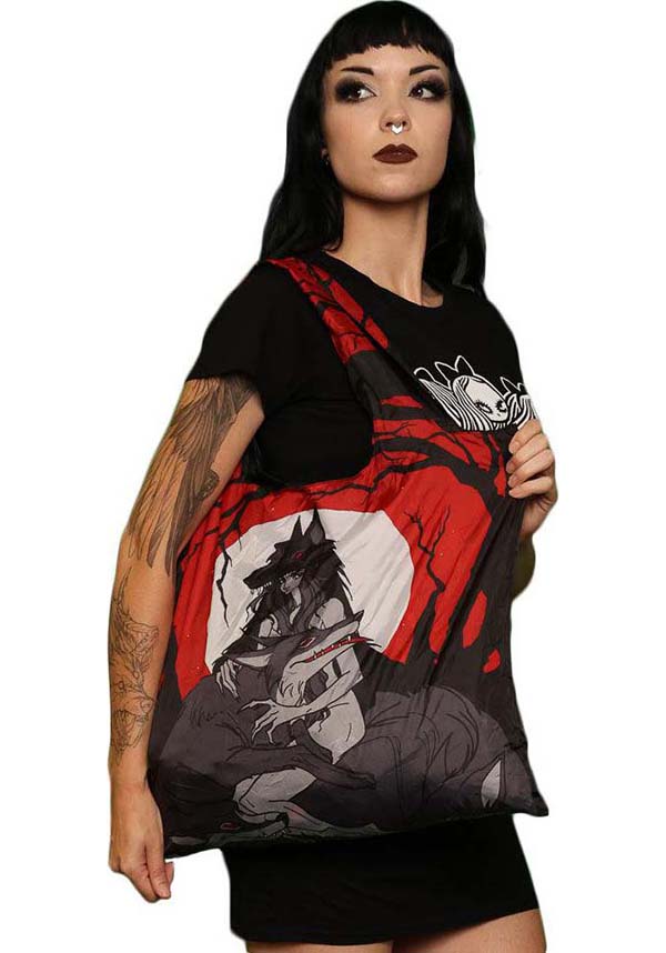 Beserk Clothing Queen of Wolves - Close Up