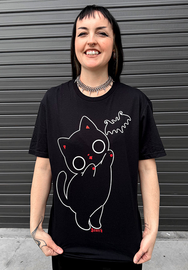 Shadow & Flight | T-SHIRT