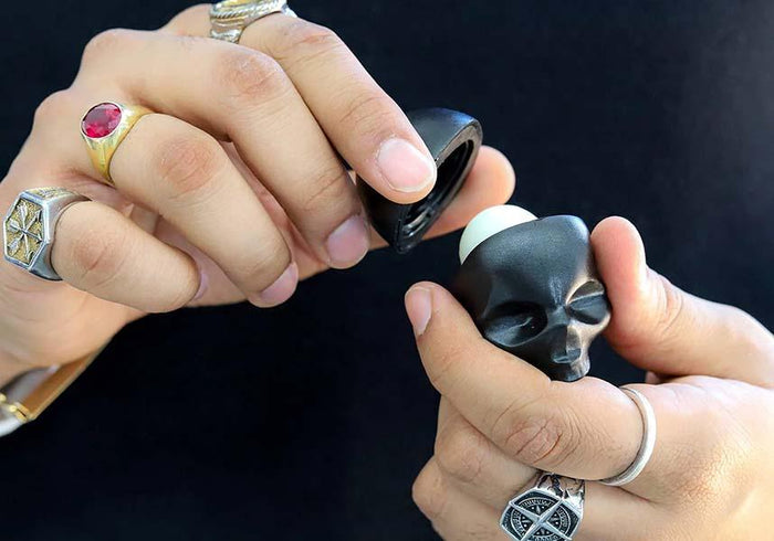 Rebels Refinery Skull [Black] - Lifestyle Shot